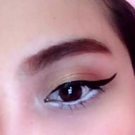 Eyeliner Putih